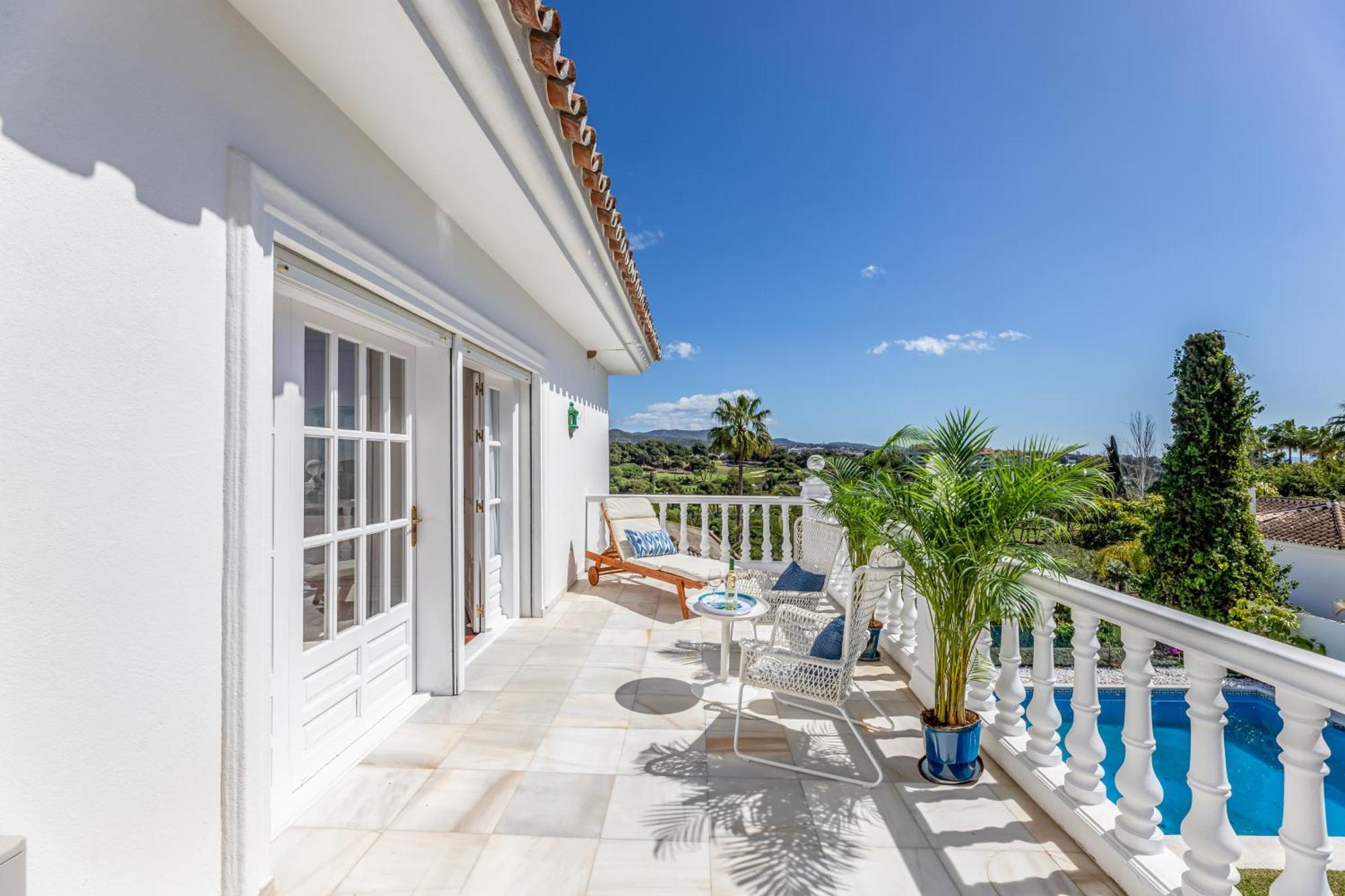Aurora Boutique House - Only Adults Bed & Breakfast Marbella Exterior photo