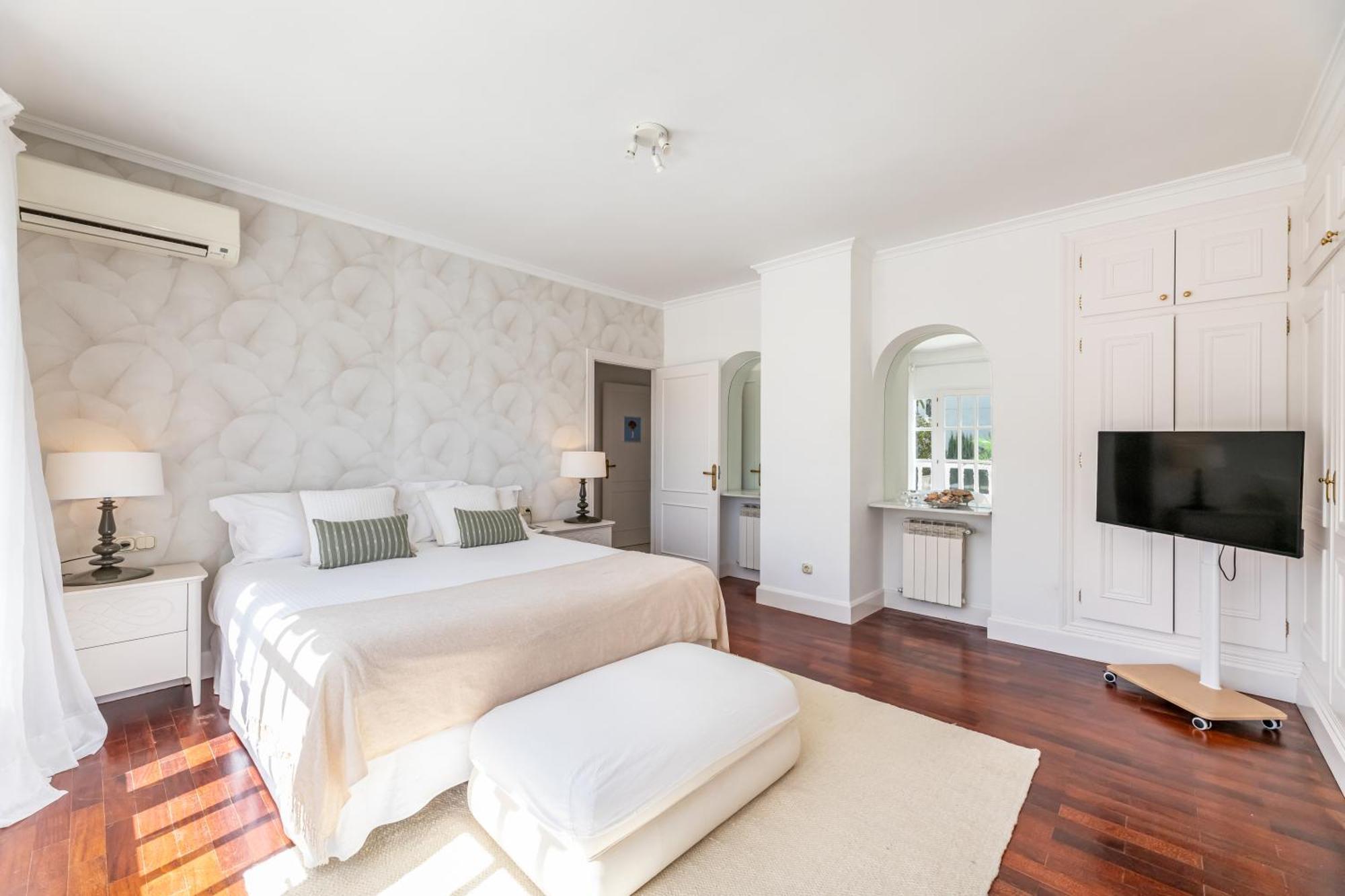Aurora Boutique House - Only Adults Bed & Breakfast Marbella Exterior photo