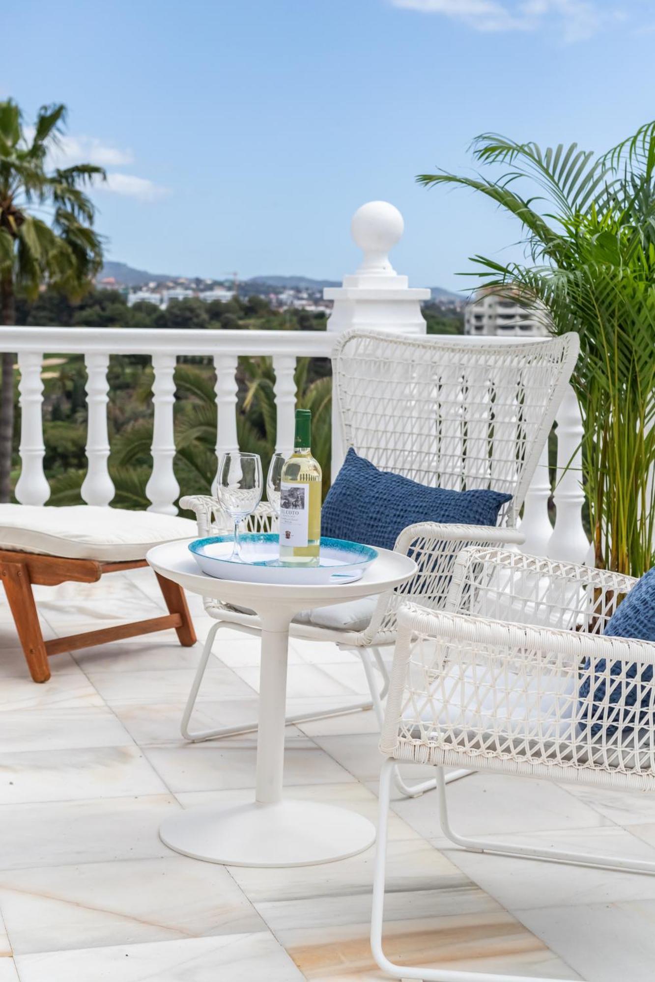 Aurora Boutique House - Only Adults Bed & Breakfast Marbella Exterior photo
